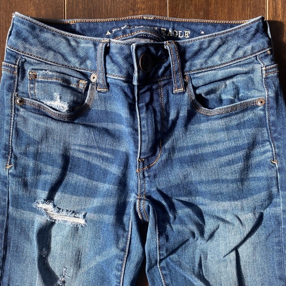 AMERICAN Eagle High Waisted, ripped, Skinny Jeans size 00 - Picture 3 of 10
